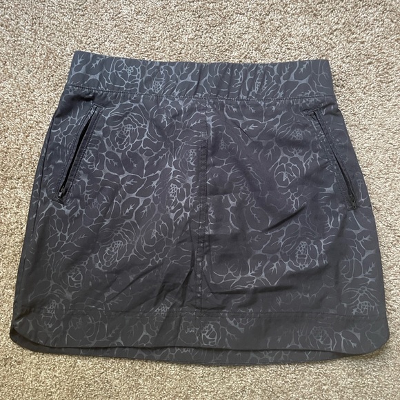 Orvis Charcoal Floral A-Line Skirt - Picture 1 of 7